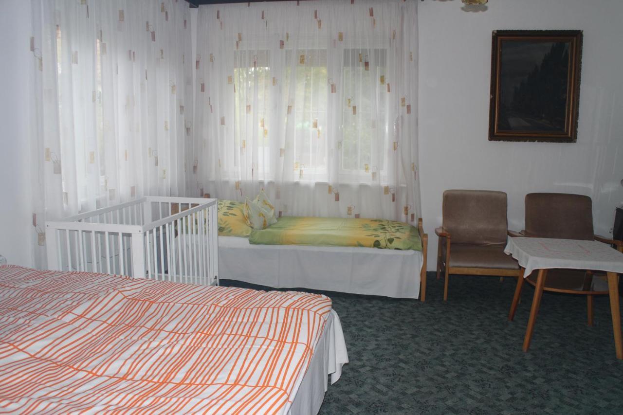 Villa Evelin Nyaralohaz Siófok Exterior foto