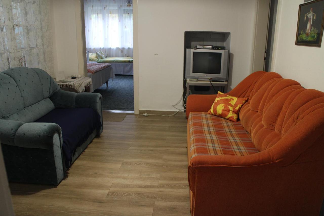 Villa Evelin Nyaralohaz Siófok Exterior foto