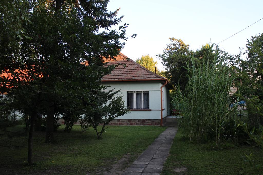 Villa Evelin Nyaralohaz Siófok Exterior foto