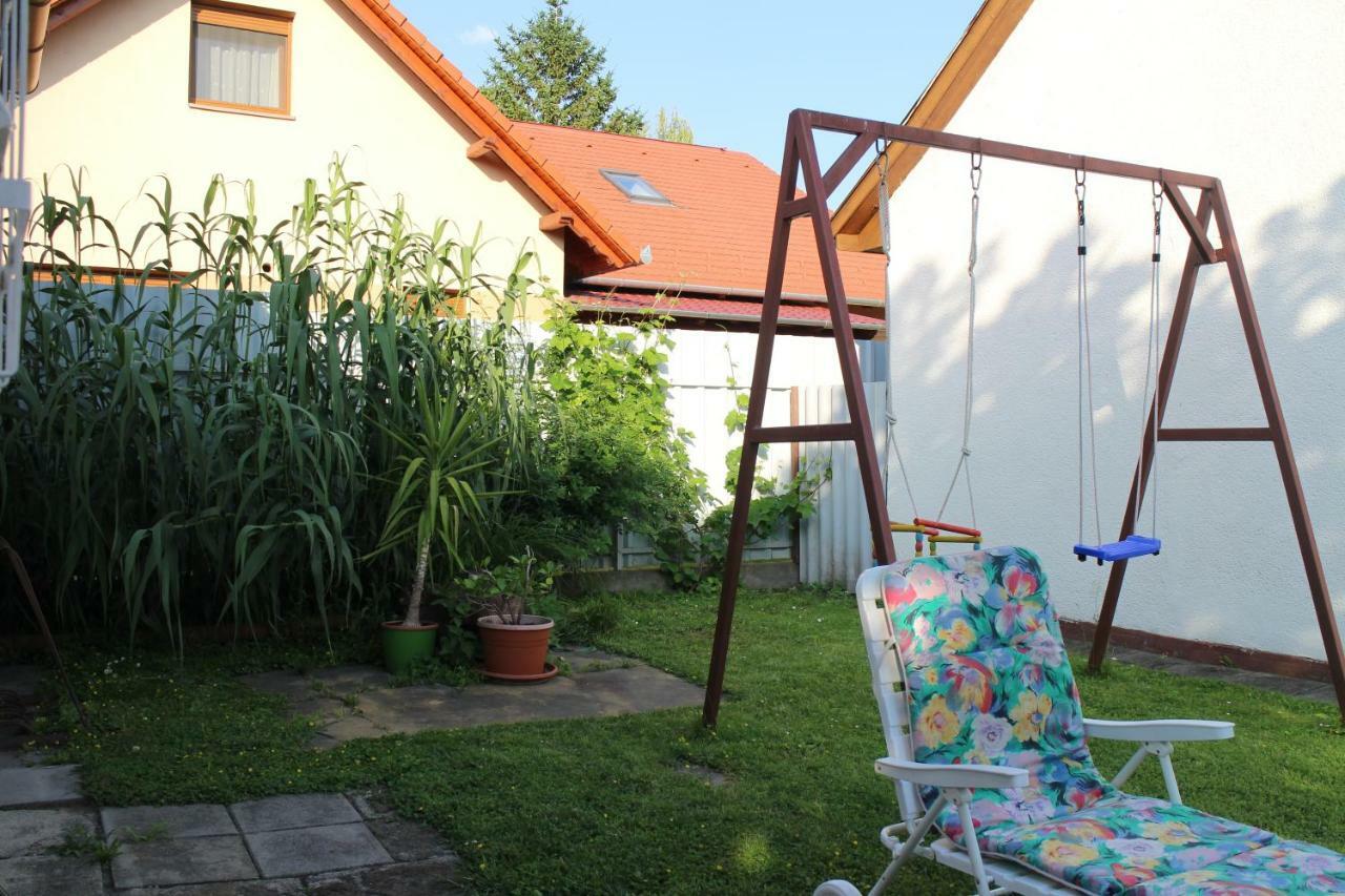 Villa Evelin Nyaralohaz Siófok Exterior foto
