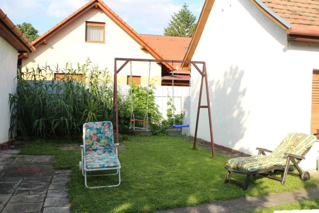 Villa Evelin Nyaralohaz Siófok Exterior foto